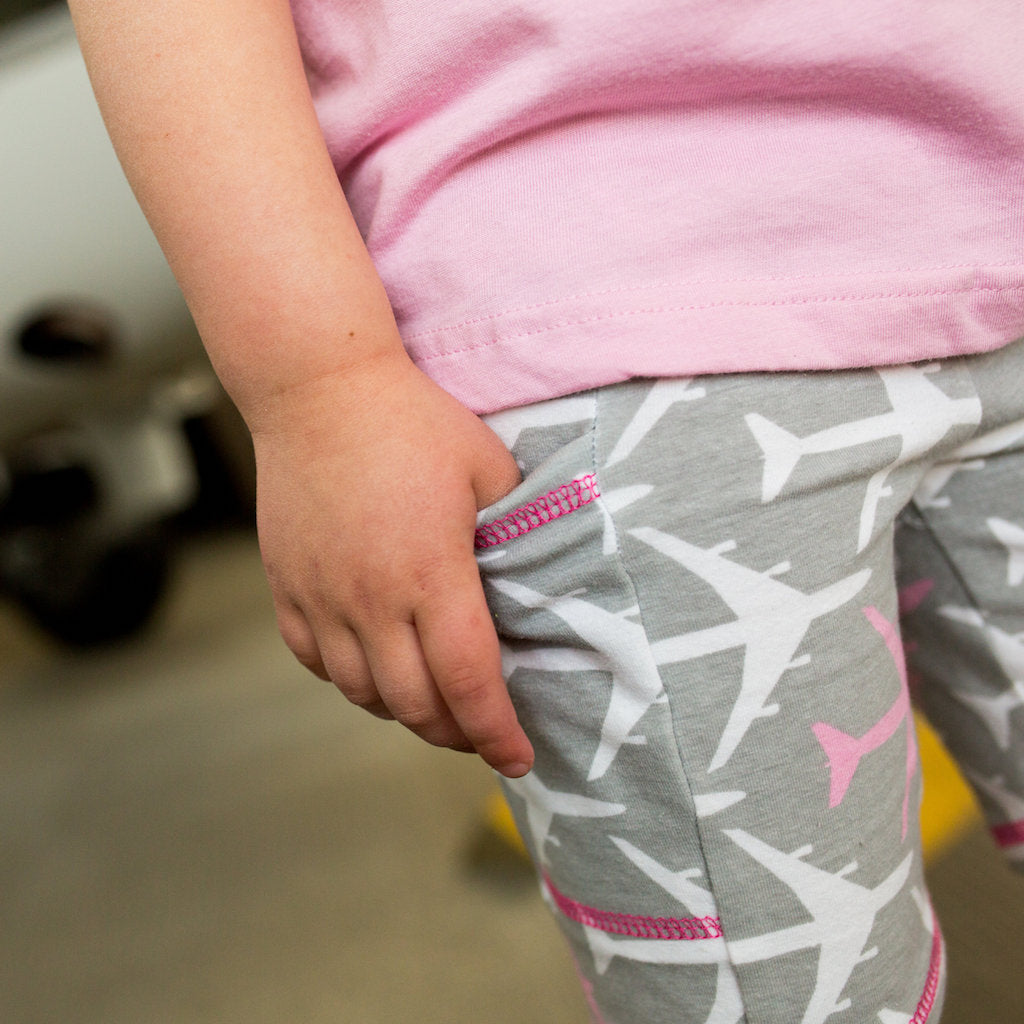 "AirHeart" Airplanes Shorts with Pockets