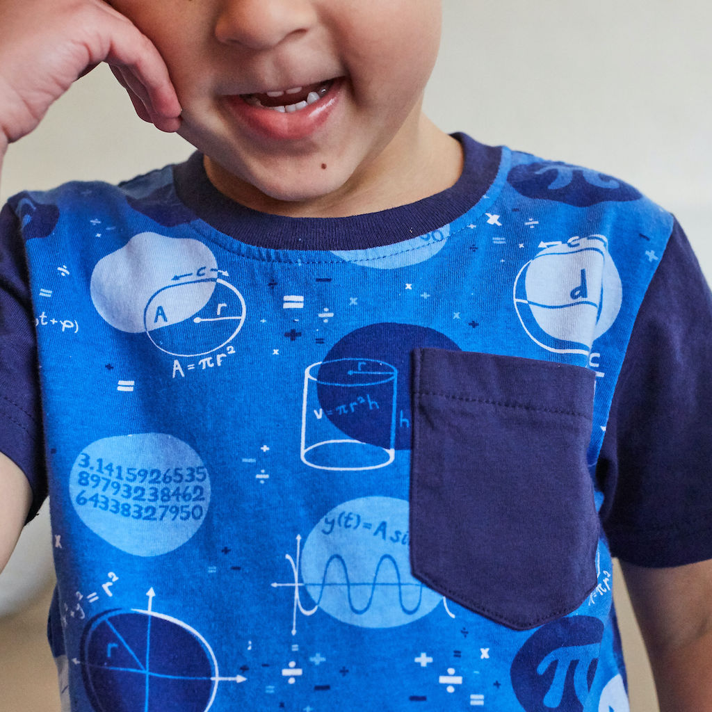 "Blueberry Pi" Math Dots Short Sleeve Pocket Tee