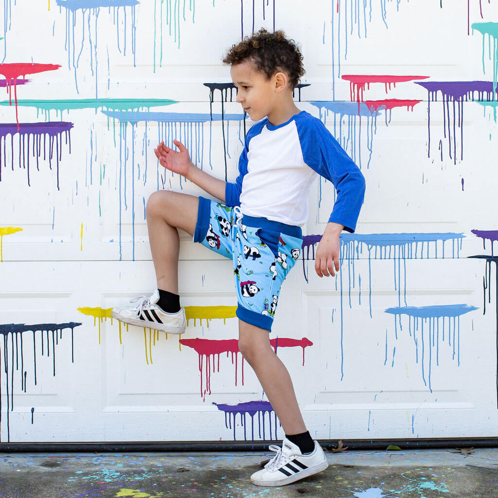 "Bamboo Grind" Skateboarding Pandas Drawstring Cuffed Shorts with Pockets