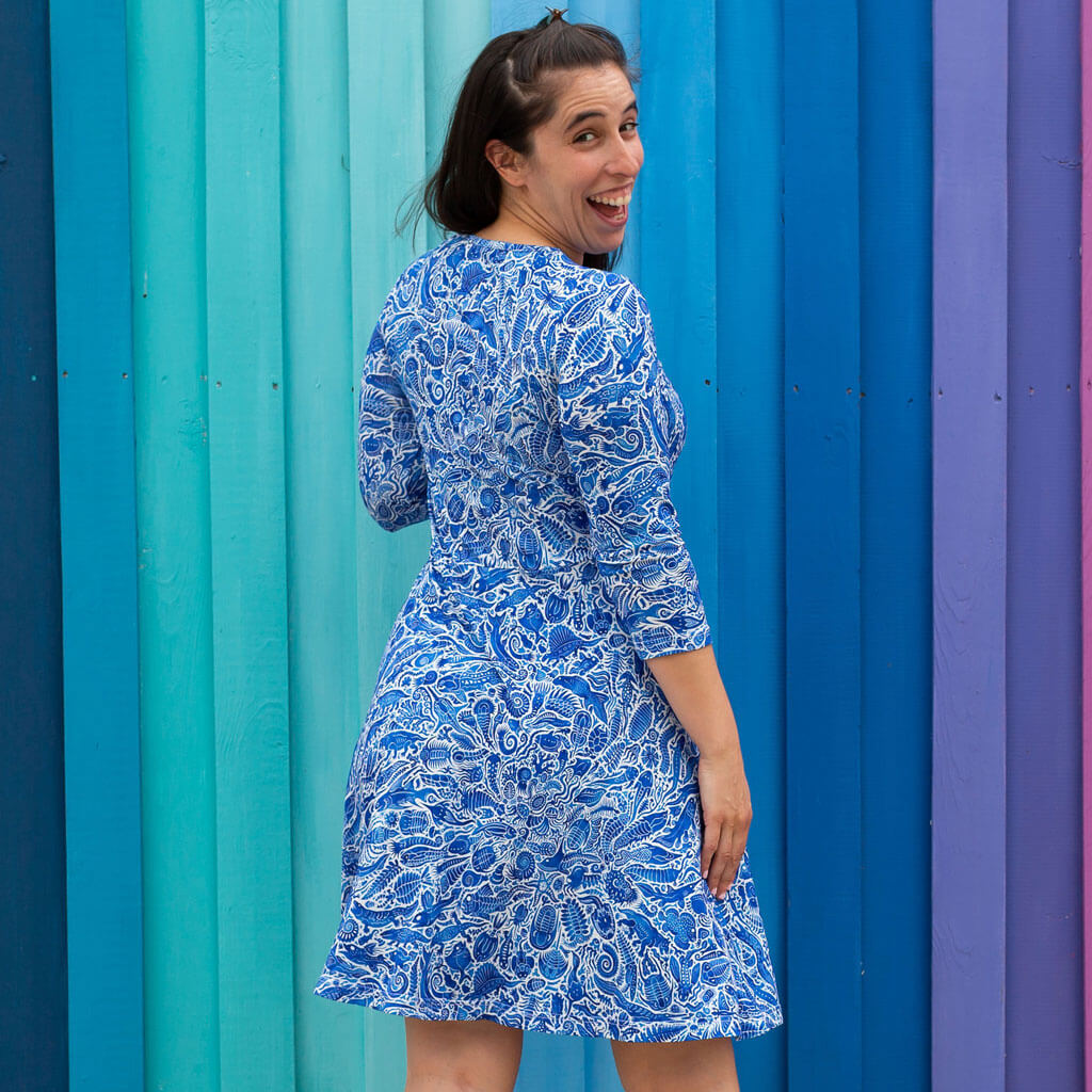 Adult Ancient Imprint Paleo Paisley V-Neck A-Line Dress with Sleeves and Pockets 12-14 Adult Ancient Imprint Paleo Paisley V-Neck A-Line Dress with Sleeves and Pockets 12-14
